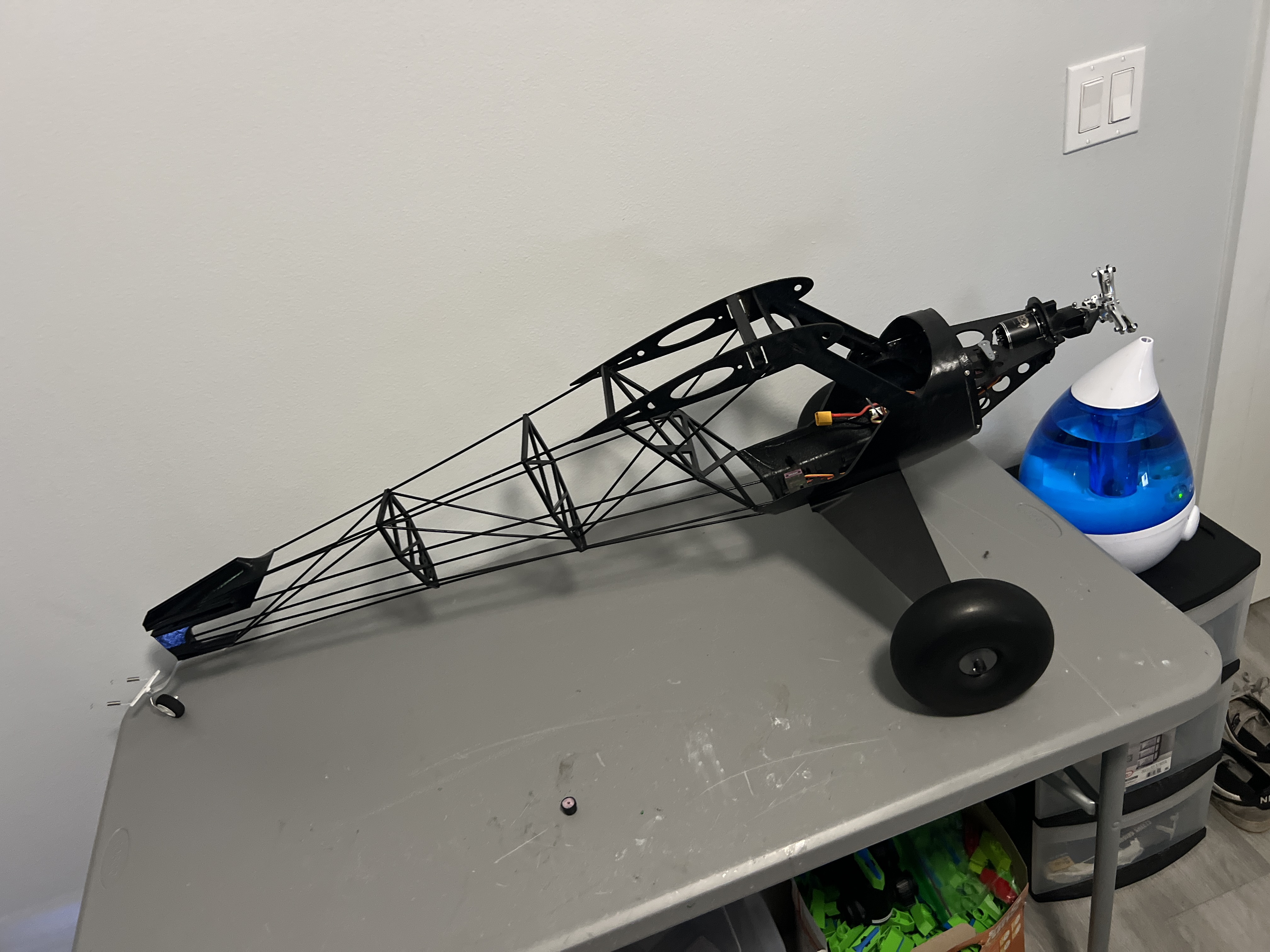 Lightweight Carbon Fiber STOL Airplane